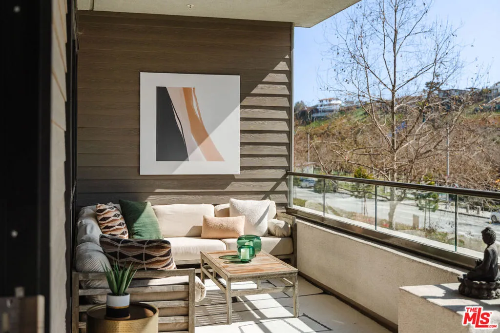 12765 Bluff Creek Drive 1, Los Angeles, California 90094 home-pic-23